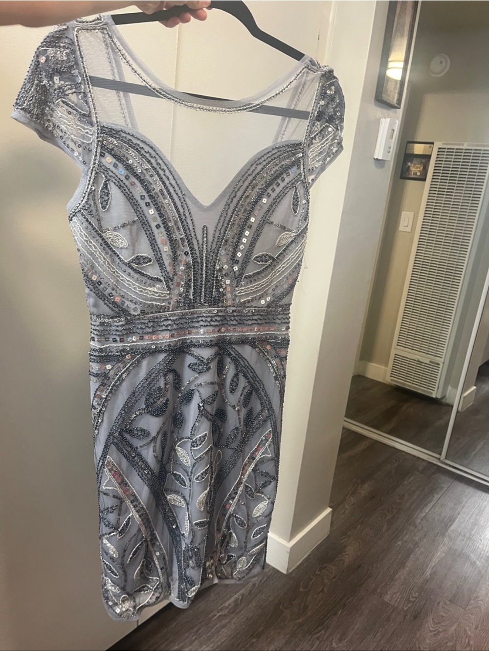 💎🩶🤍NWT GRAY SEQUIN DRESS 🩶🤍 💎sz M stretch STUNNING (orig $674)